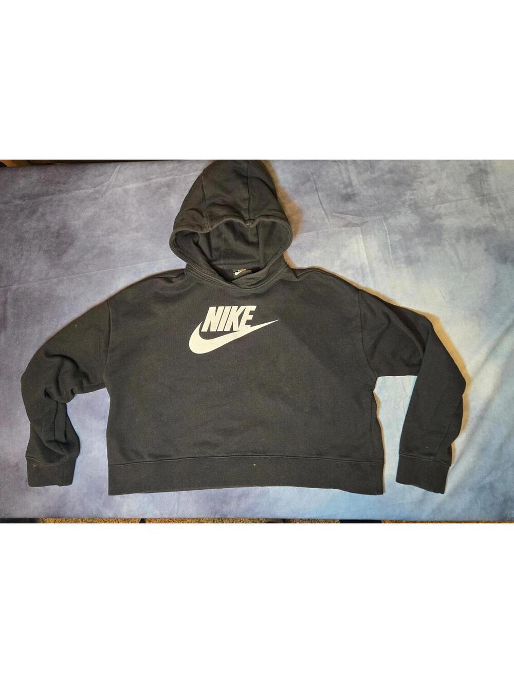 Nikeb crop hoodie